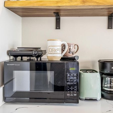 Bright & Cozy Condo Unit With Balcony! Honolulu Luaran gambar